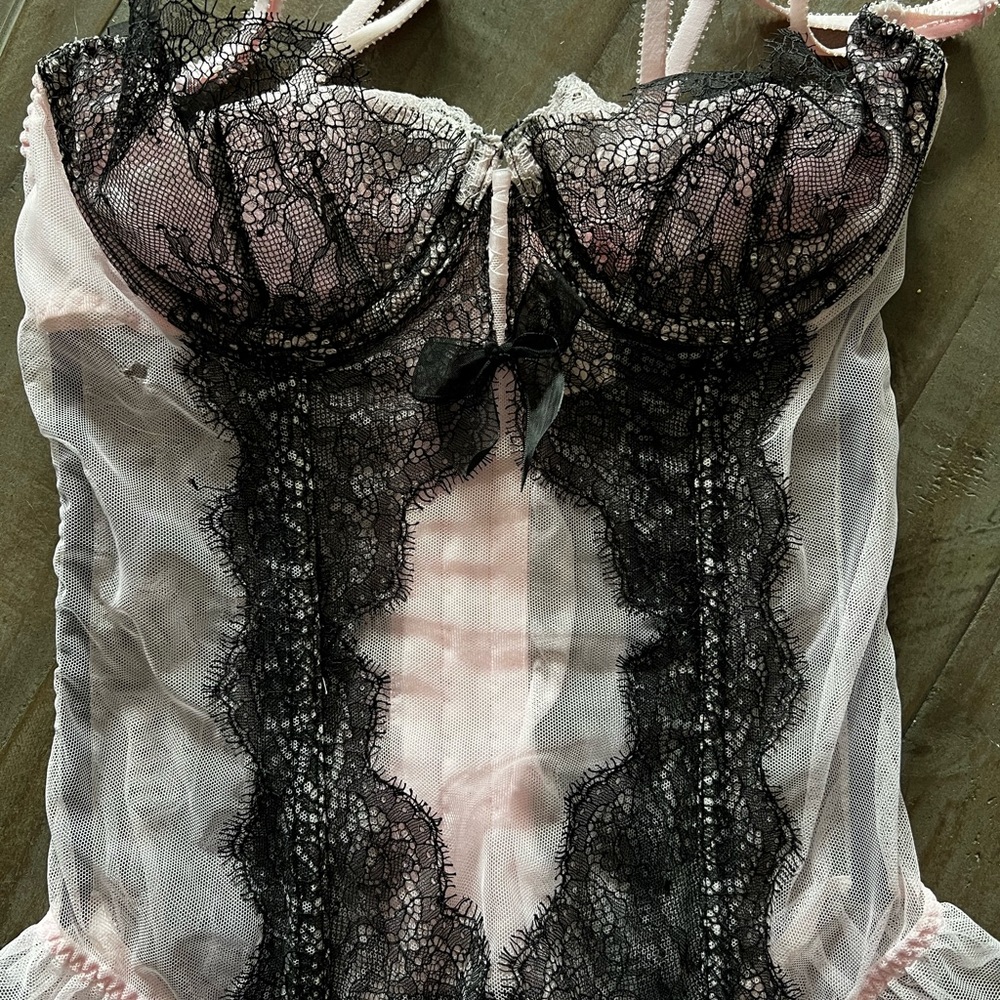 Victoria’s Secret Pink & Black Lace Garter Slip